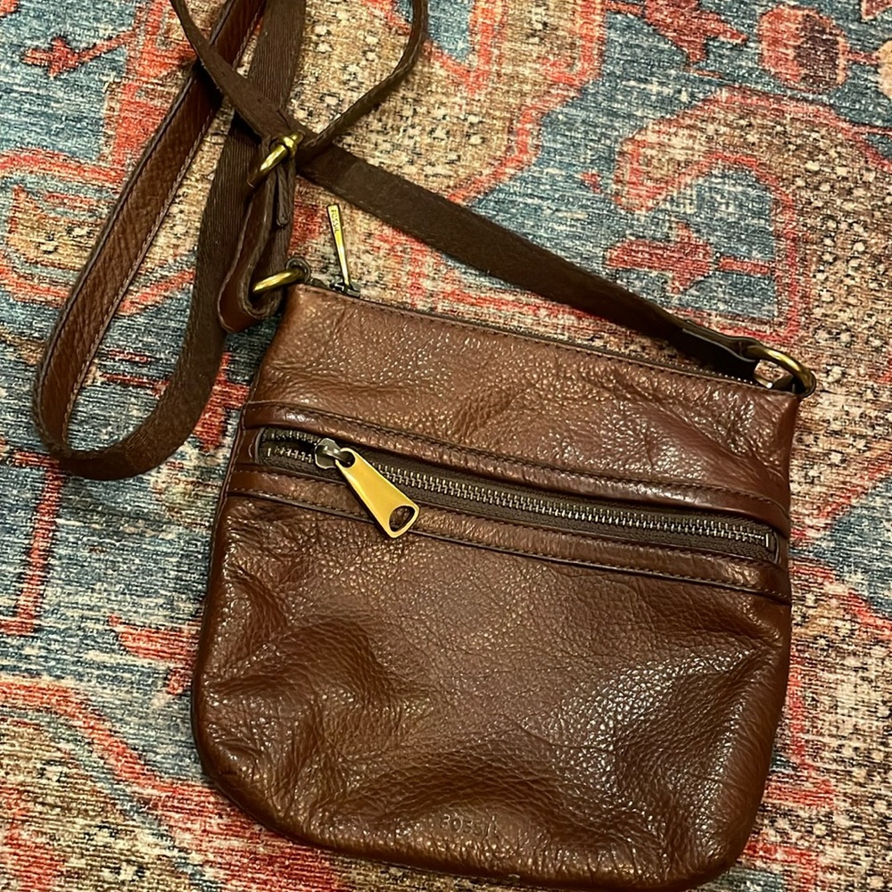 Fossil Leather Crossbody Front Zip Top Zip Adjustable Strap Y2K Brown